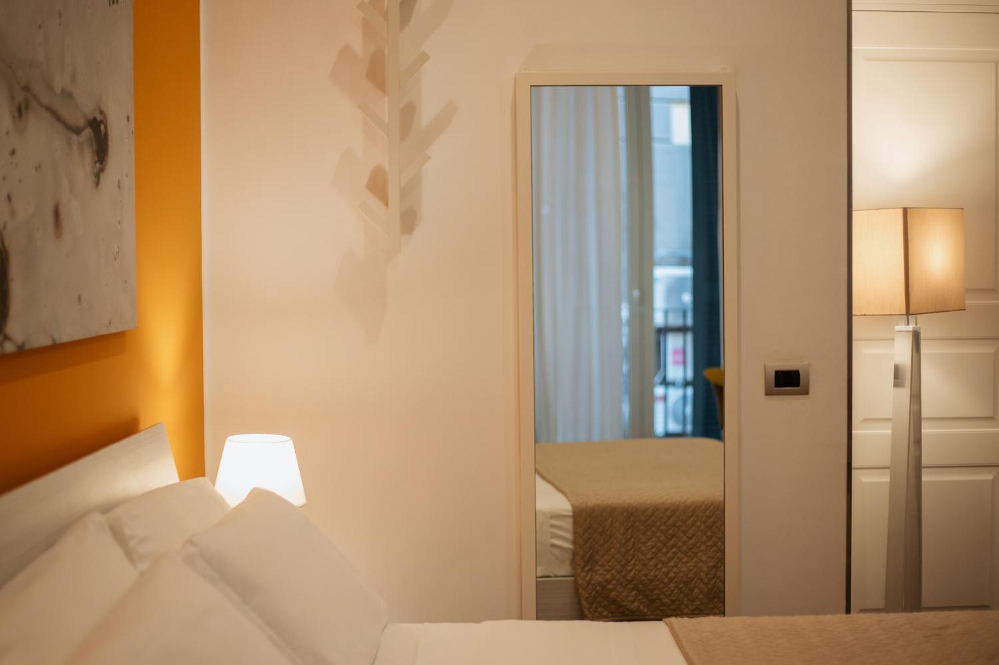 Hello Chiaia Napoli By Progecta Srl Apartment Exterior photo